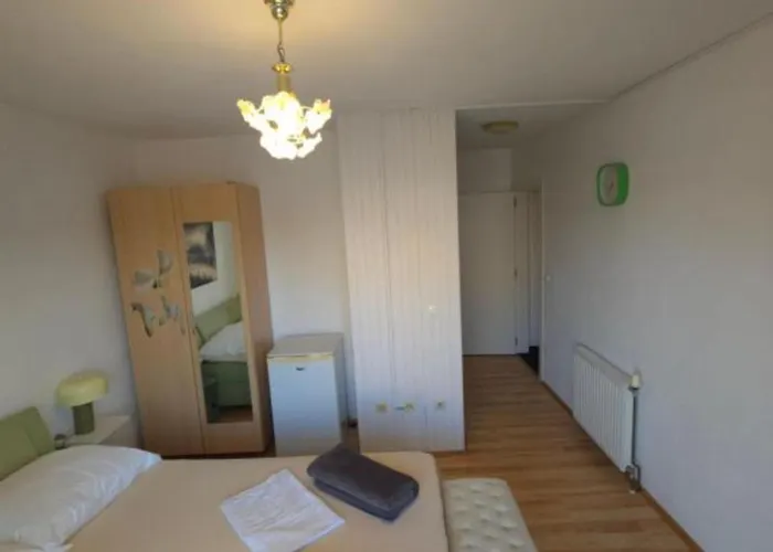 Peaceful With Style Apartment Trogir